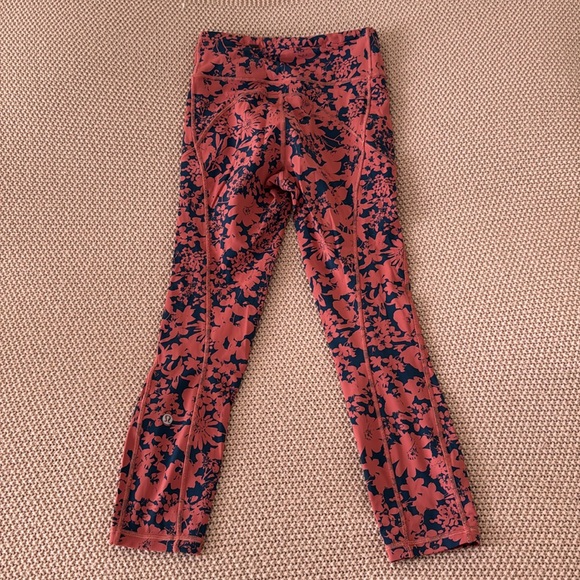 Lululemon leggings - Picture 3 of 4